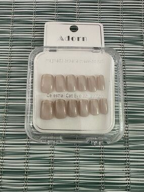 Adorn Press On Nails